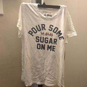 Def Leopard band tee